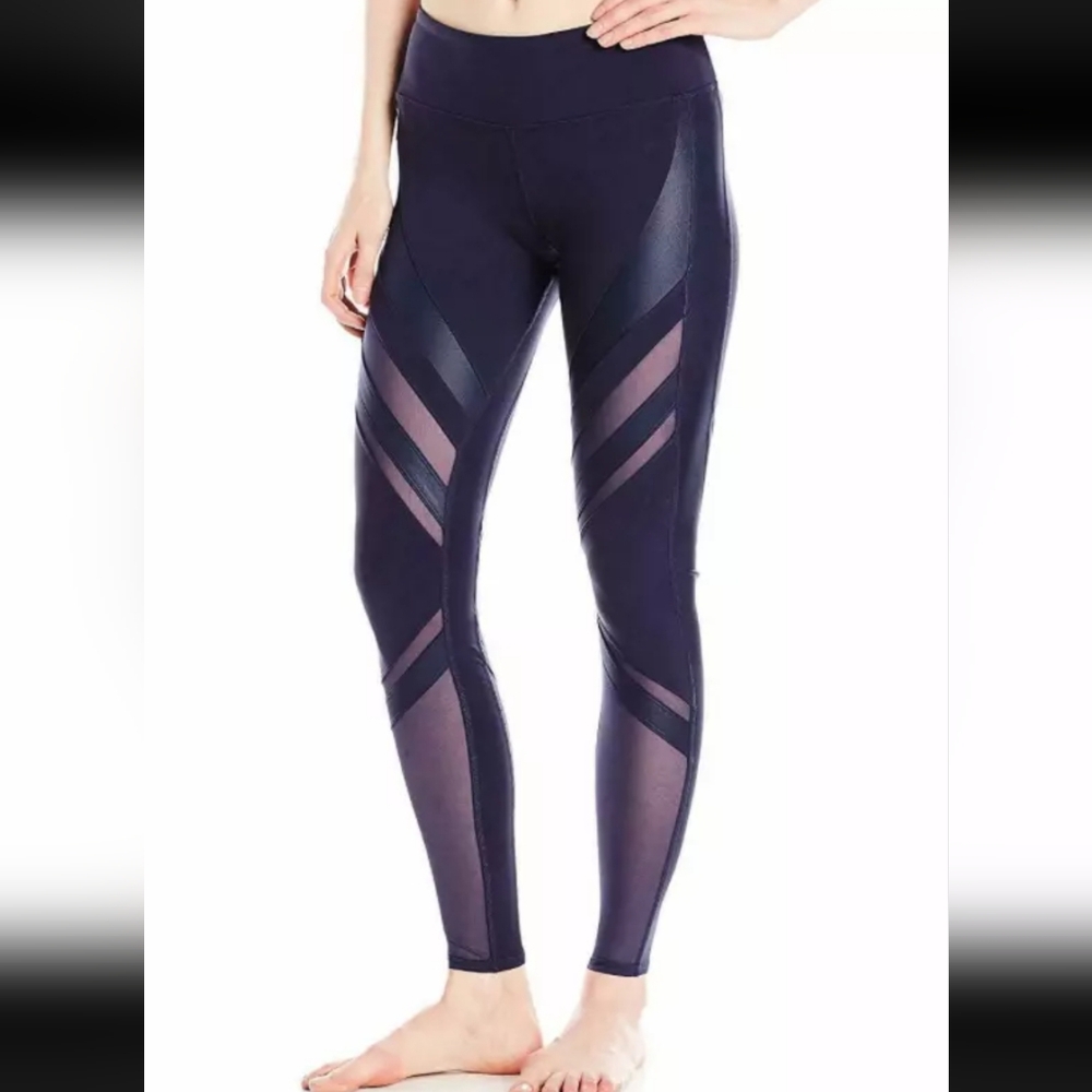 Alo Epic High Waist Mesh Panel Black Leggings Size Small - Picture 11 of 11